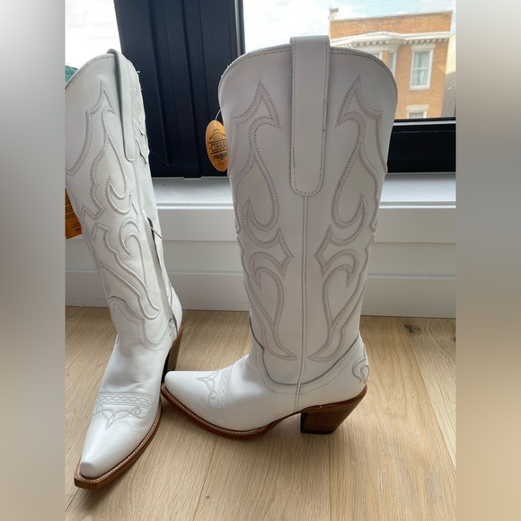 Corral Women's Cream Heeled Boots - Picture 4 of 9